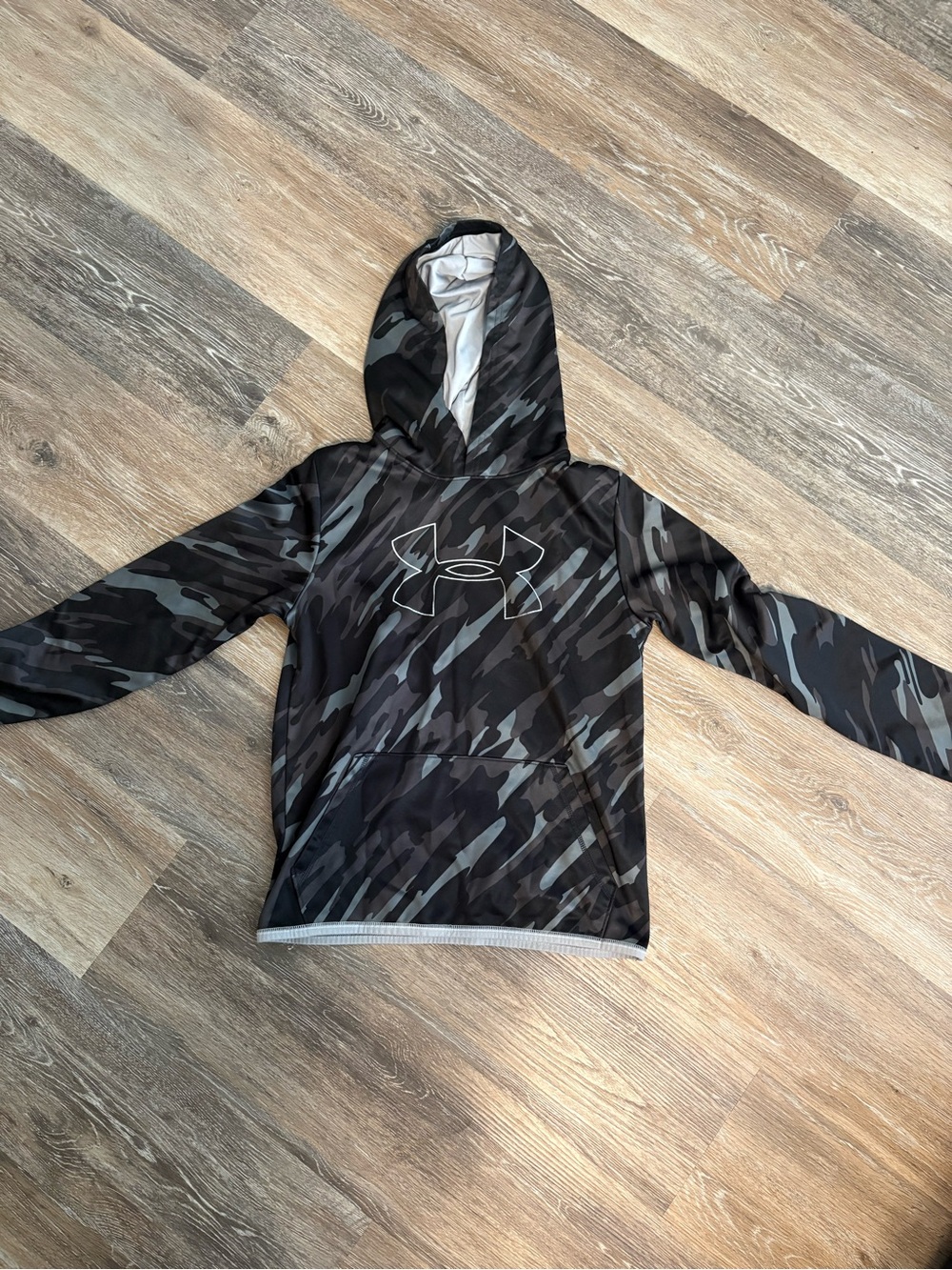 Under Armour Boys' Black & Gray Camo Pullover Hoodie